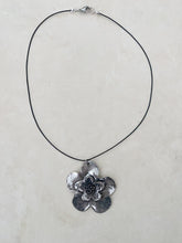 Load image into Gallery viewer, Pendant | Solid Flower Necklace
