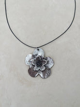 Load image into Gallery viewer, Pendant | Solid Flower Necklace
