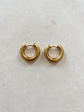 Load image into Gallery viewer, Gold | Statement Earrings
