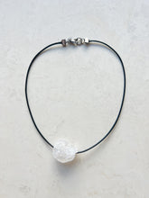 Load image into Gallery viewer, Choker | Ice Raw
