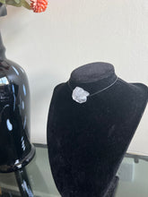 Load image into Gallery viewer, Choker | Ice Raw

