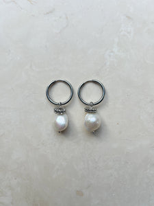 Earrings | Large Silver Pearl