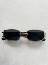 Load image into Gallery viewer, Bea |  Black Sunglasses
