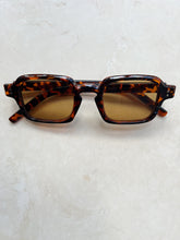 Load image into Gallery viewer, Noah |  Leopard Sunglasses
