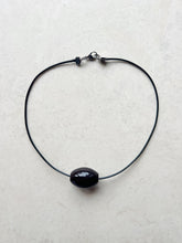 Load image into Gallery viewer, Choker | Midnight Minimalist
