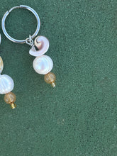 Load image into Gallery viewer, Earrings | Shell Mix
