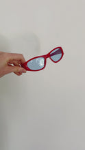 Load and play video in Gallery viewer, Leonis | Red Sunglasses
