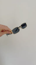 Load and play video in Gallery viewer, Bea |  Black Sunglasses
