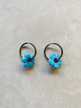 Load image into Gallery viewer, Glass | Flower Earrings
