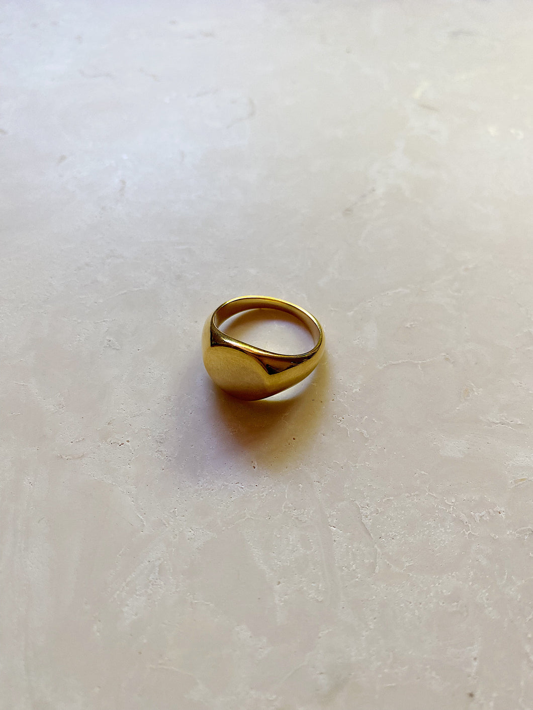 Gold | Aegis Ring (l)