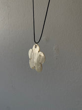 Load image into Gallery viewer, Pendant | Flower Mother of Pearl Necklace
