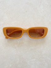 Load image into Gallery viewer, Moody | Orange Sunglasses
